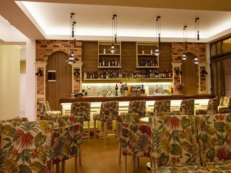Irenes Resort Káto Loutrákion エクステリア 写真