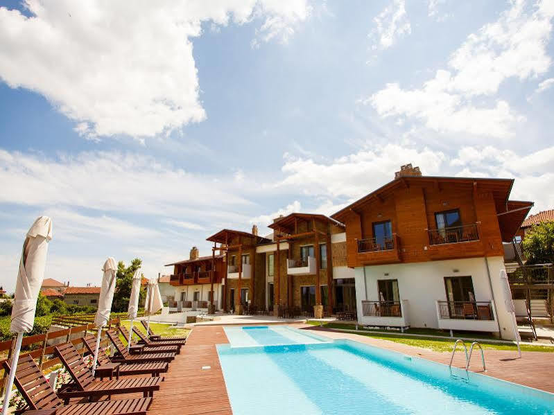 Irenes Resort Káto Loutrákion エクステリア 写真