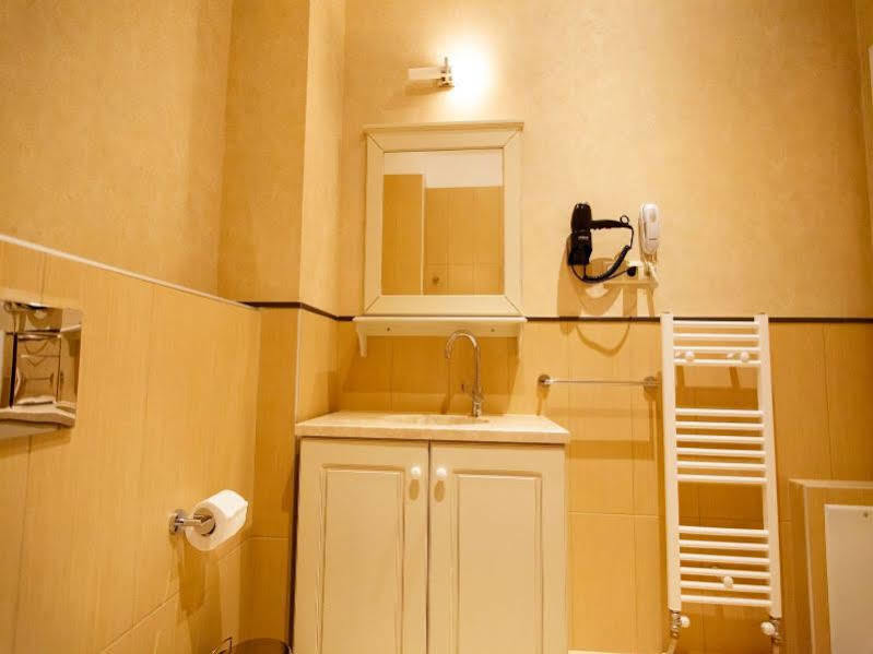 Irenes Resort Káto Loutrákion エクステリア 写真