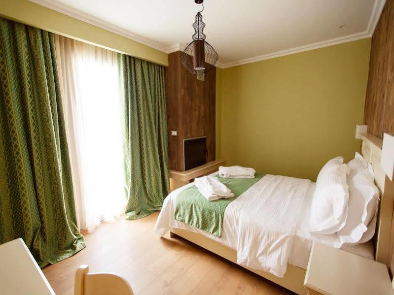 Irenes Resort Káto Loutrákion エクステリア 写真